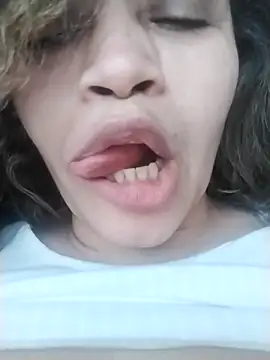 Snapshot of Alma_Sexyy chatting on 11.26.25 Alma Sexyy online show from 11.26.25