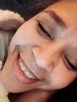 Snapshot of Alma_Sexyy chatting on 11.26.25 Alma Sexyy online show from 11.26.25