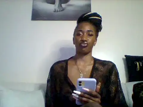 Snapshot of Queeen_model chatting on 01.25.25 Queeen model online show from 01.25.25