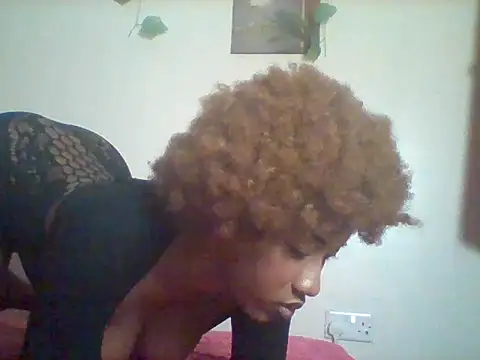 Queeen model online show from 03.17.26