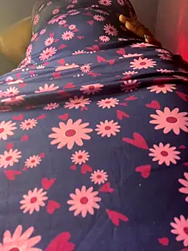 Cherrytowild online show from 10.31.25