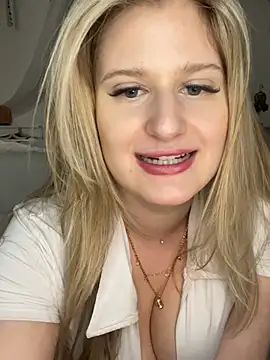 Snapshot of Busty-Ellie chatting on 02.23.25 Busty-Ellie online show from 02.23.25