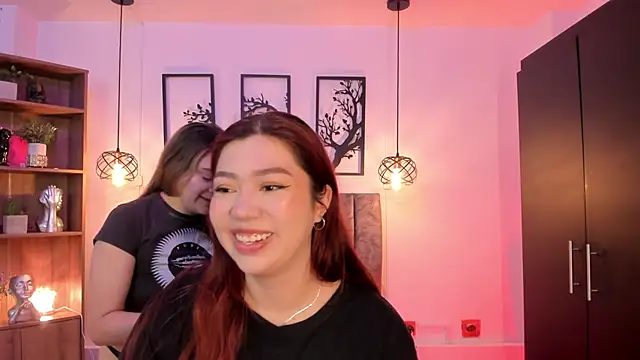 Snapshot of Andy_and_emma chatting on 02.22.25 Andy and emma online show from 02.22.25