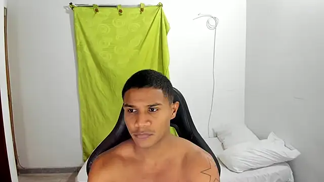 Snapshot of corzoethan chatting on 07.17.26 corzoethan online show from 07.17.26