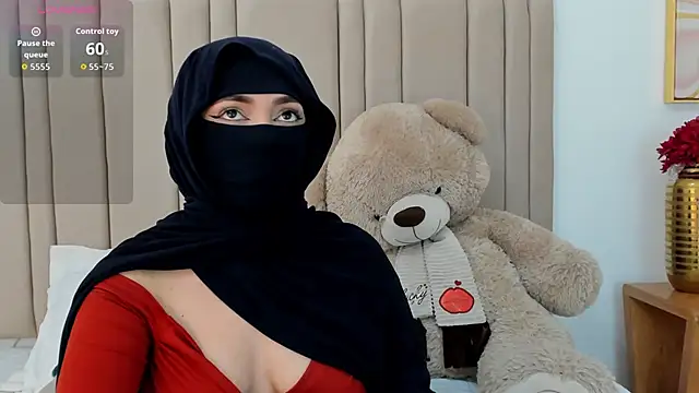 Snapshot of izadii chatting on 02.20.26 izadii online show from 02.20.26