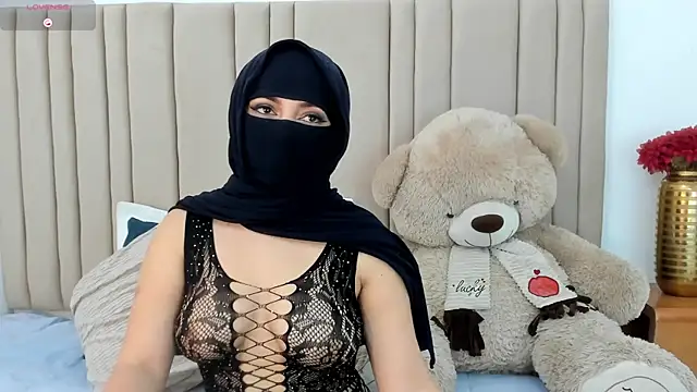 izadii online show from 05.04.26