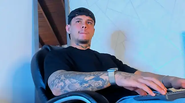 NoahhBrown online show from 03.16.25