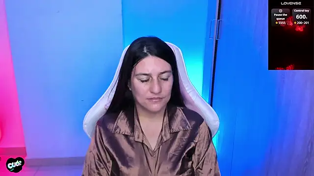 Saskyaa online show from 04.25.26