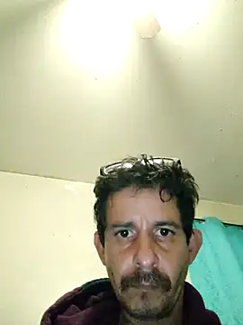 Snapshot of LongDickZee562 chatting on 01.04.25 LongDickZee562 online show from 01.04.25