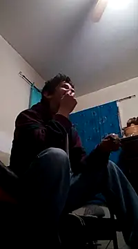 Snapshot of LongDickZee562 chatting on 02.13.25 LongDickZee562 online show from 02.13.25