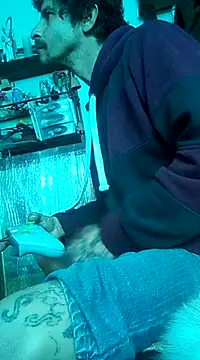 Snapshot of LongDickZee562 chatting on 02.19.25 LongDickZee562 online show from 02.19.25