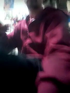 Snapshot of LongDickZee562 chatting on 02.26.25 LongDickZee562 online show from 02.26.25