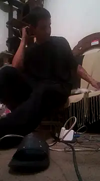 Snapshot of LongDickZee562 chatting on 02.27.25 LongDickZee562 online show from 02.27.25