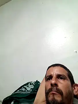 Snapshot of LongDickZee562 chatting on 09.18.25 LongDickZee562 online show from 09.18.25