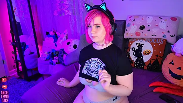 Snapshot of Angel-Lewd-Cake chatting on 05.08.26 Angel-Lewd-Cake online show from 05.08.26