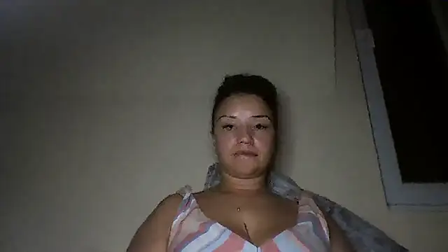 Snapshot of Linusya chatting on 09.14.25 Linusya online show from 09.14.25