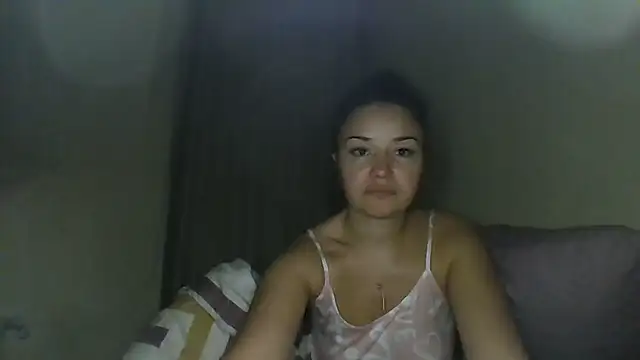 Snapshot of Linusya chatting on 11.23.25 Linusya online show from 11.23.25