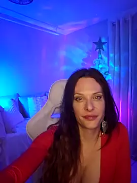 Snapshot of Luna_Kitanna chatting on 12.14.24 Luna Kitanna online show from 12.14.24