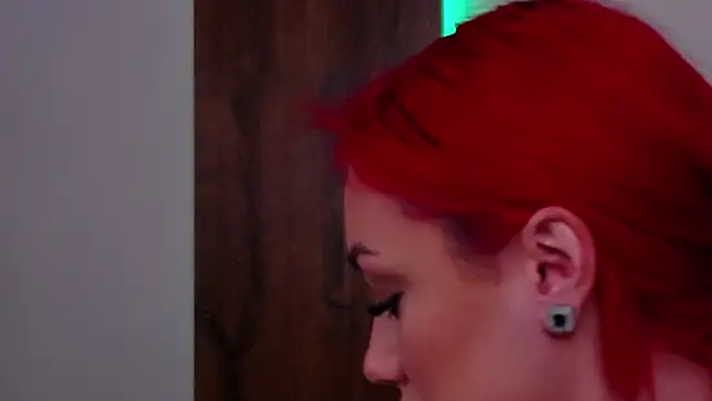 Snapshot of EmyHilton chatting on 02.21.26 EmyHilton online show from 02.21.26