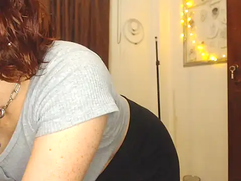 Snapshot of Redhead_incandy chatting on 03.09.25 Redhead incandy online show from 03.09.25