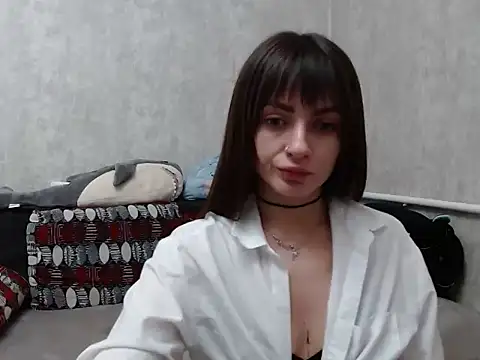 LikaLuis online show from 02.22.25