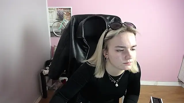 viktoria lovely online show from 04.29.26