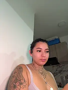 Snapshot of Ala_Rasi_ chatting on 06.18.26 Ala Rasi online show from 06.18.26