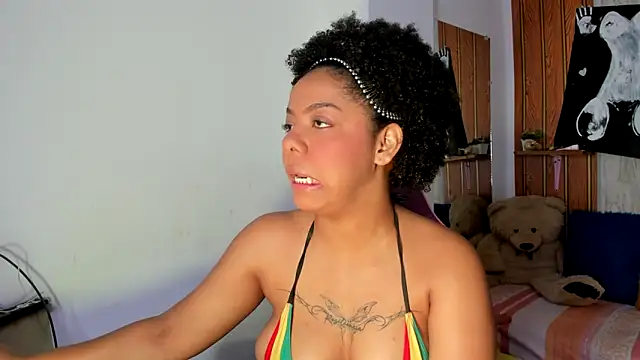 Alika01 online show from 11.29.25