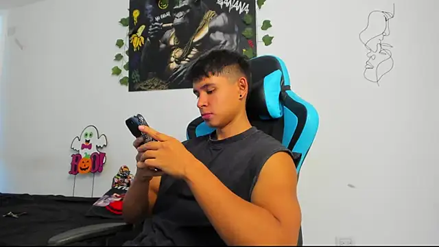 Snapshot of Bray_Kevin chatting on 01.19.25 Bray Kevin online show from 01.19.25