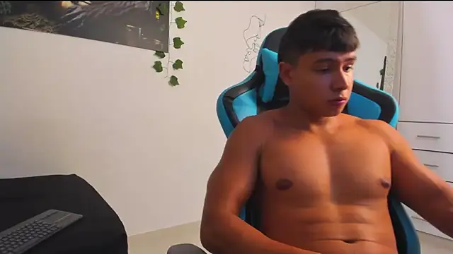 Snapshot of Bray_Kevin chatting on 03.02.25 Bray Kevin online show from 03.02.25