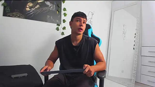 Snapshot of Bray_Kevin chatting on 03.05.25 Bray Kevin online show from 03.05.25