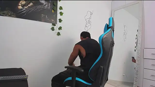 Snapshot of Bray_Kevin chatting on 03.05.25 Bray Kevin online show from 03.05.25