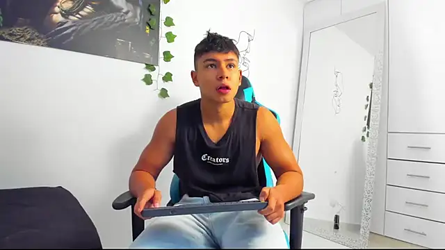 Snapshot of Bray_Kevin chatting on 03.13.25 Bray Kevin online show from 03.13.25