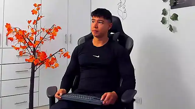 Snapshot of Bray_Kevin chatting on 01.08.26 Bray Kevin online show from 01.08.26