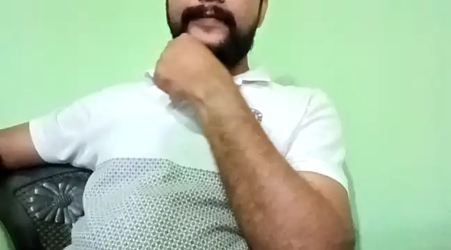 Snapshot of HathodaTyagi123 chatting on 03.17.25 HathodaTyagi123 online show from 03.17.25