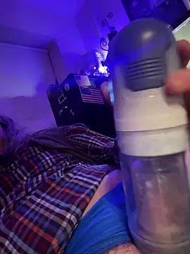 Snapshot of Helmut1971 chatting on 12.19.24 Helmut1971 online show from 12.19.24