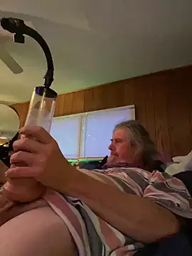 Snapshot of Helmut1971 chatting on 03.12.26 Helmut1971 online show from 03.12.26