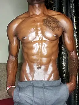 Snapshot of mgmonako chatting on 11.26.25 mgmonako online show from 11.26.25