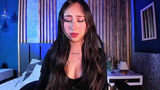  cloe martinez online show from 12.23.24