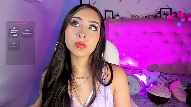  cloe martinez online show from 02.28.25