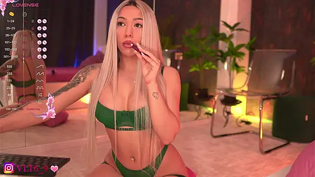 violettabunny03 online show from 02.25.25