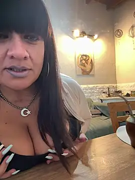 Snapshot of Sensualmente333 chatting on 06.29.26 Sensualmente333 online show from 06.29.26