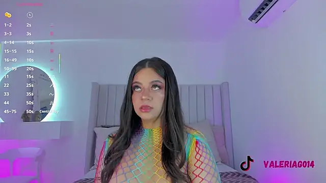 sarah-bonneth online show from 10.27.25