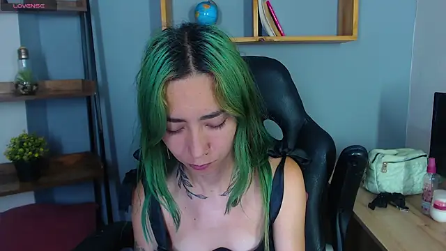 Erika Stevens online show from 09.21.25