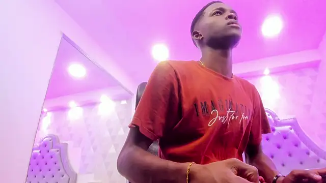 Snapshot of JacksonMuller_ chatting on 12.17.24 JacksonMuller online show from 12.17.24