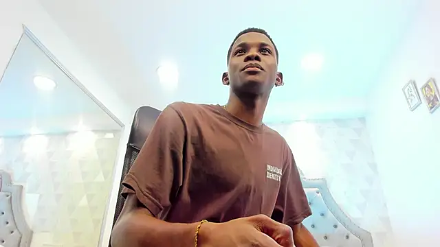 Snapshot of JacksonMuller_ chatting on 12.21.24 JacksonMuller online show from 12.21.24