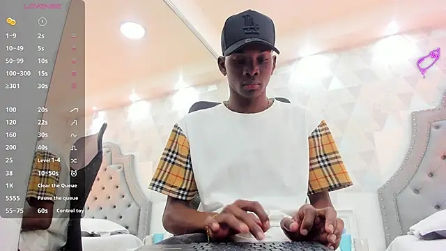 Snapshot of JacksonMuller_ chatting on 12.27.24 JacksonMuller online show from 12.27.24