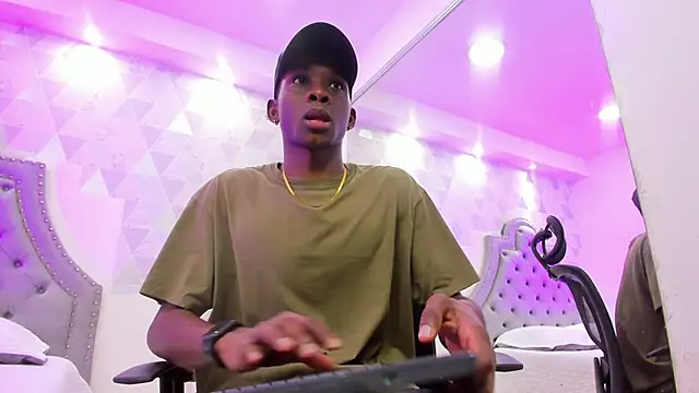 Snapshot of JacksonMuller_ chatting on 02.01.25 JacksonMuller online show from 02.01.25