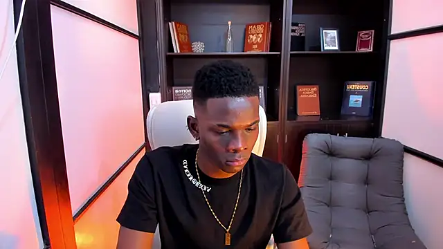 Snapshot of JacksonMuller_ chatting on 03.17.25 JacksonMuller online show from 03.17.25