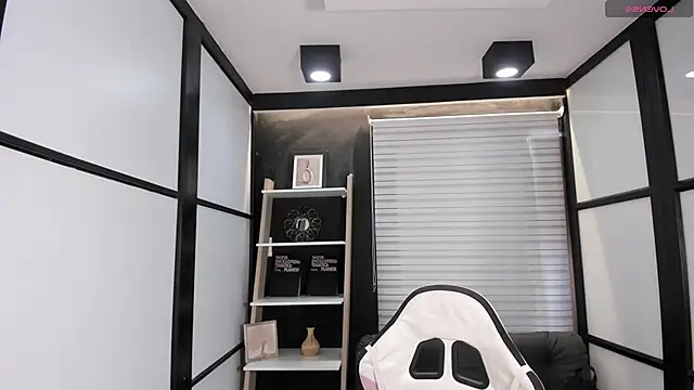 Snapshot of JacksonMuller_ chatting on 03.19.25 JacksonMuller online show from 03.19.25